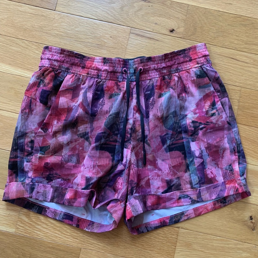 Lululemon Spring Break Away